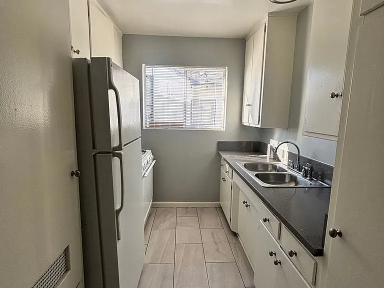 639 E Martin Luther King Jr Blvd — Photo 2