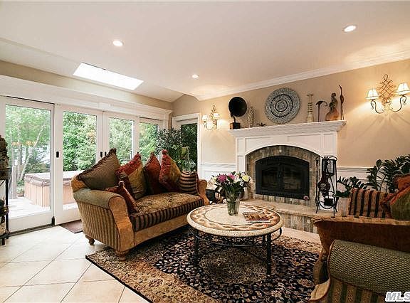 4th image of 39 Granada Cir
