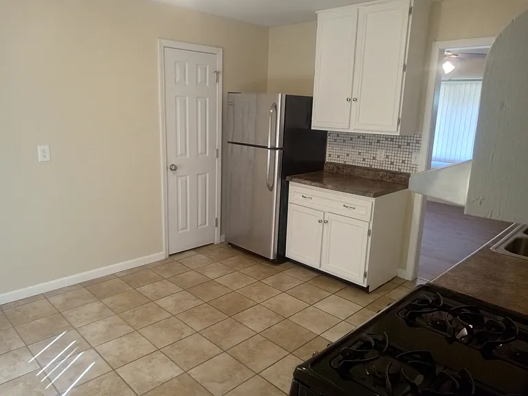 Eat-in Kitchen with pantry