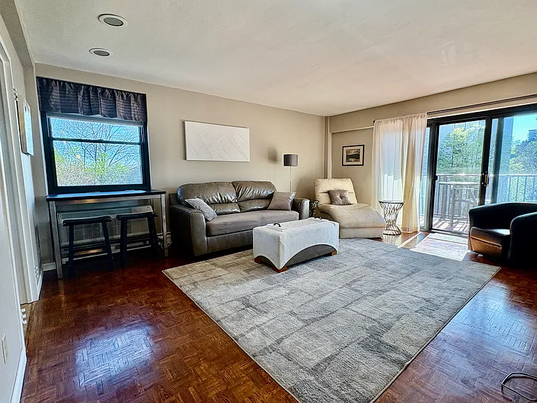 1815 William Howard Taft Rd #506 — Photo 4