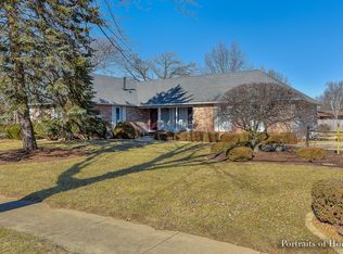 121 Strawberry Ln, Yorkville, IL 60560