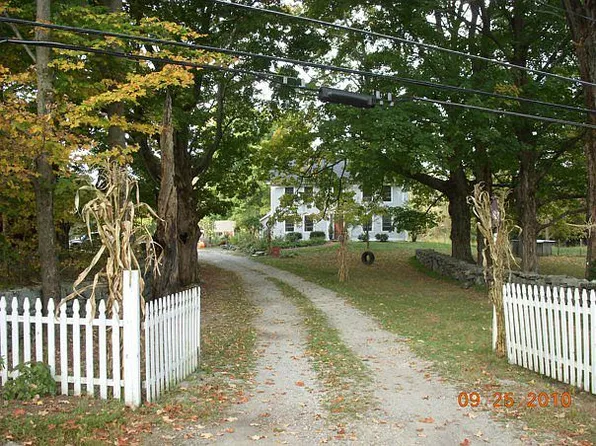 89 Brookfield Rd, Charlton, MA 01507