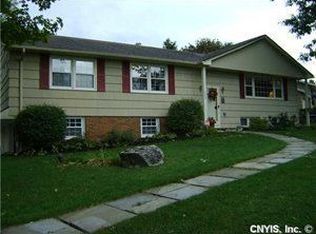 209 Highridge Dr, Syracuse, NY 13215