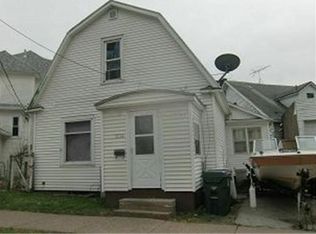 1234 E 4th St, Muscatine, IA 52761