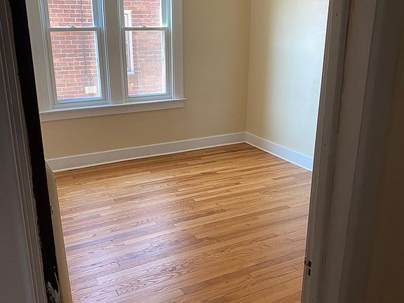 5th image of 1327-29 Somerset Ave