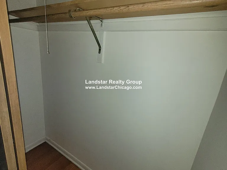 4628 N Plainfield Ave — Photo 21