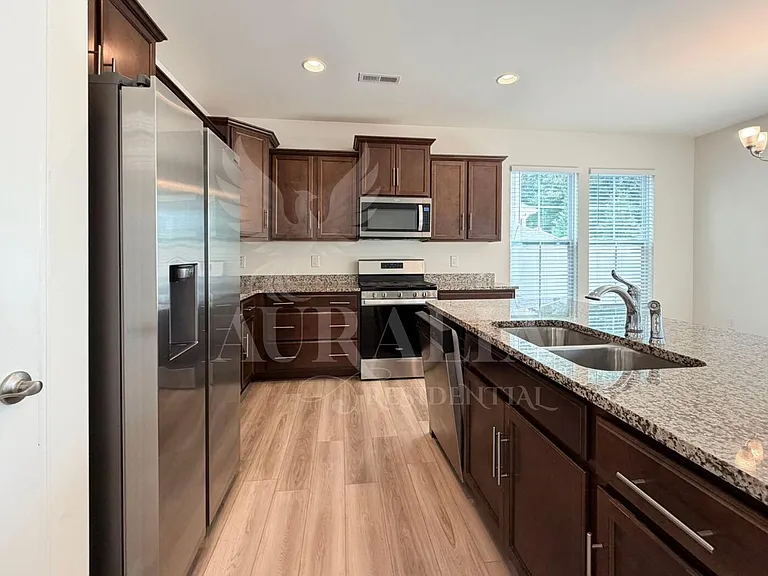 563 Whitley Ridge Dr — Photo 11