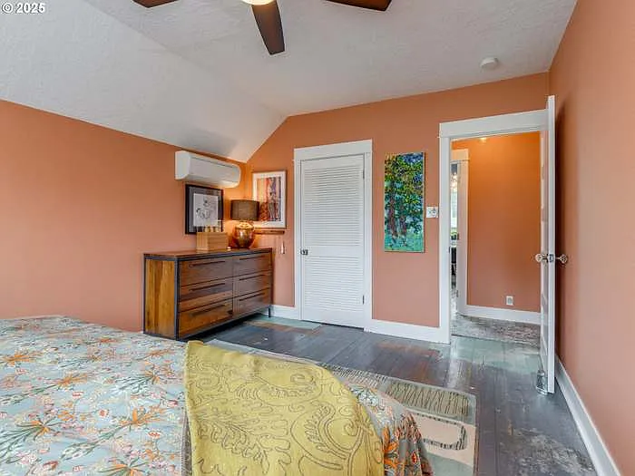 420 S Center St — Photo 11