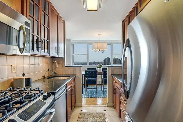 Sold by Corcoran | media 16