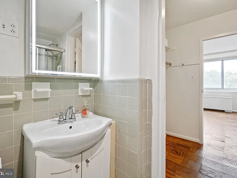 10500 Rockville Pike #605 — Photo 20