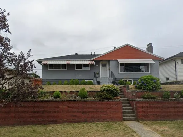 4771 Ridgelawn Dr, Burnaby, BC V5C 3Y1