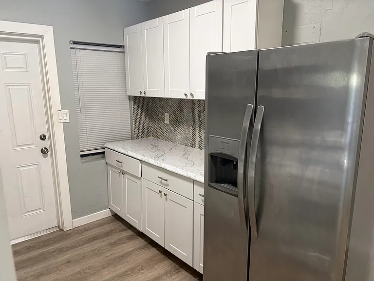 443 NE 1st Ave #4 — Photo 13
