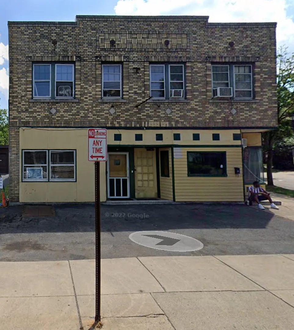 2203-2207 Clifford Ave — Photo 2