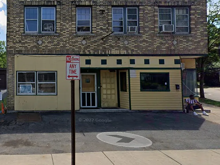 2203-2207 Clifford Ave — Photo 2