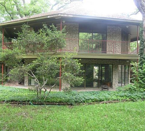 2nd image of 225 Creekwood Dr