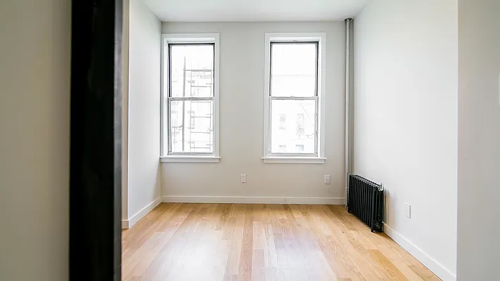 Rented by Compass | media 10