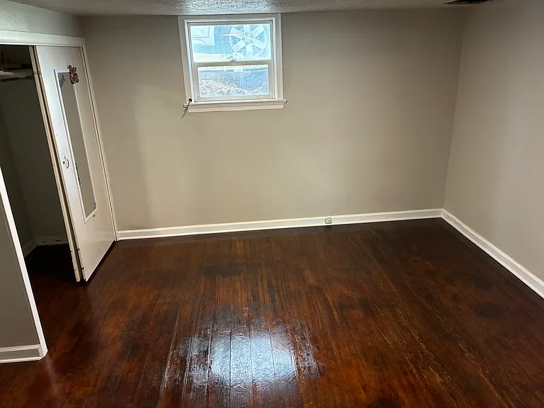 1250 E Clark St #1/2 — Photo 5