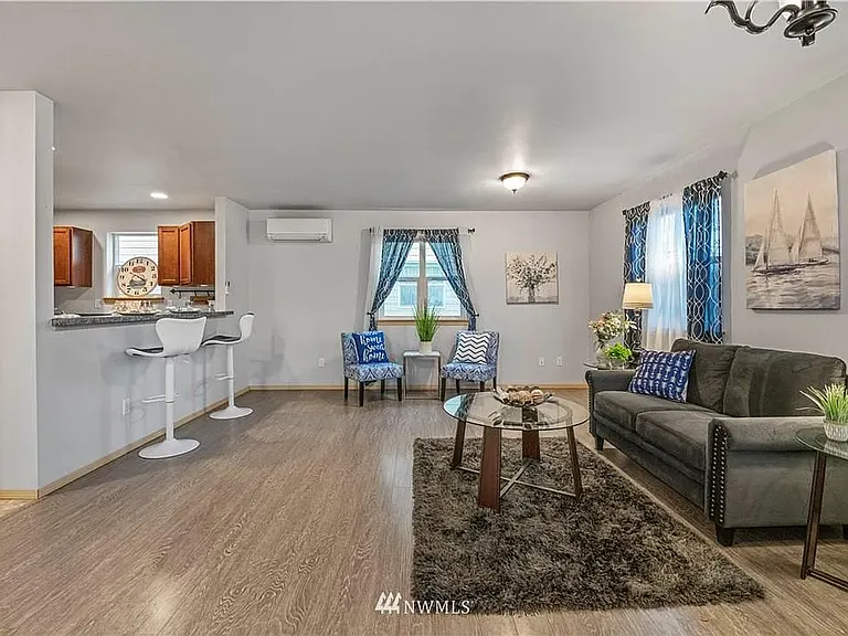 1017 W Main St #C101 — Photo 5