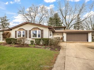 1874 Robert Ct, Aurora, IL 60506