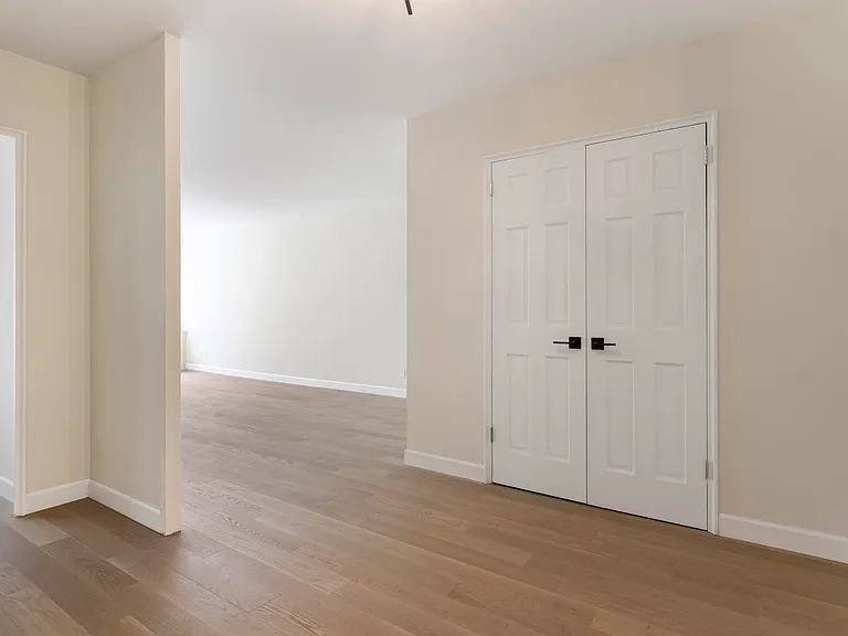340 E 74th St #6J — Photo 1