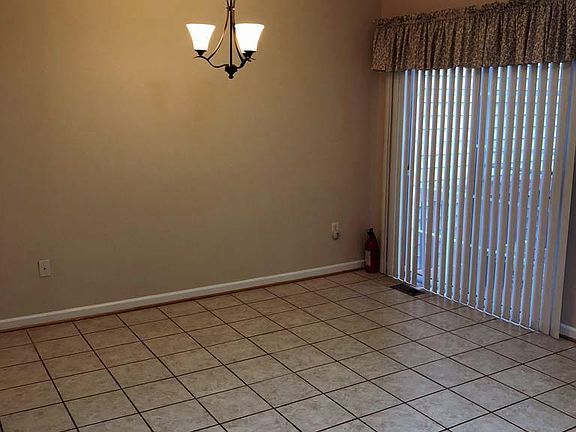 Dining Area next to kitchen.