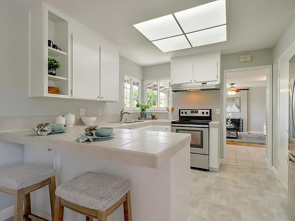 4th image of 6239 Hokett Way