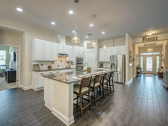 4th image of 544 Montiano Cir