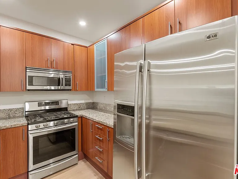 620 S Gramercy Pl #122 — Photo 6