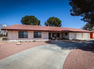 19470 Siesta Dr, Apple Valley, CA 92307