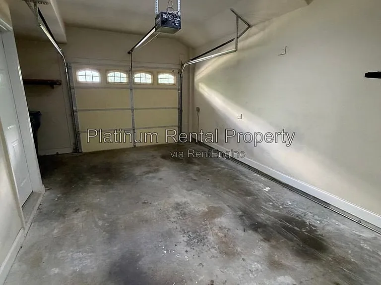 221 16th St NW #3 — Photo 45