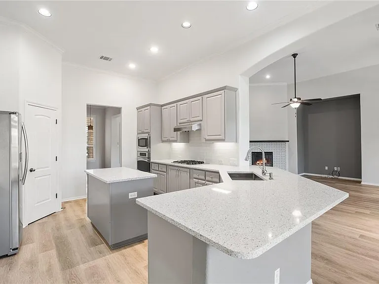 4708 Mont Blanc Dr — Photo 11