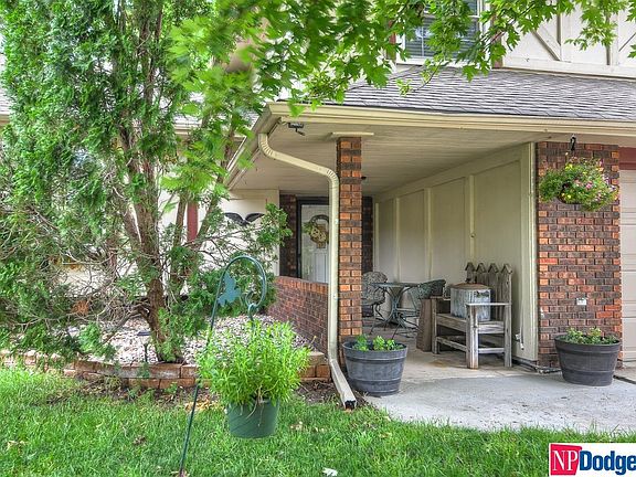 2nd image of 2908 Leawood Cir