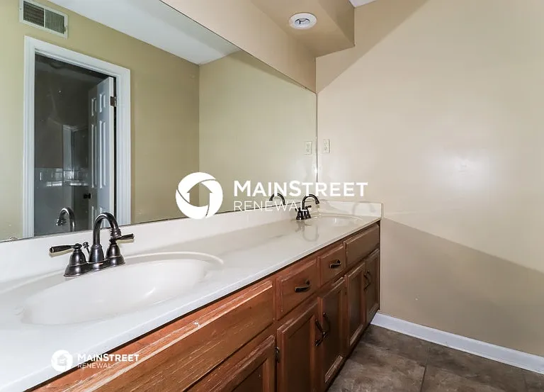 2700 N Rockcreek Pkwy — Photo 13