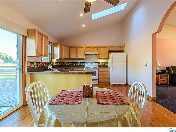 5th image of 29040 Greystone Dr
