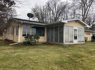 831 Brace Lk, Marshall, MI