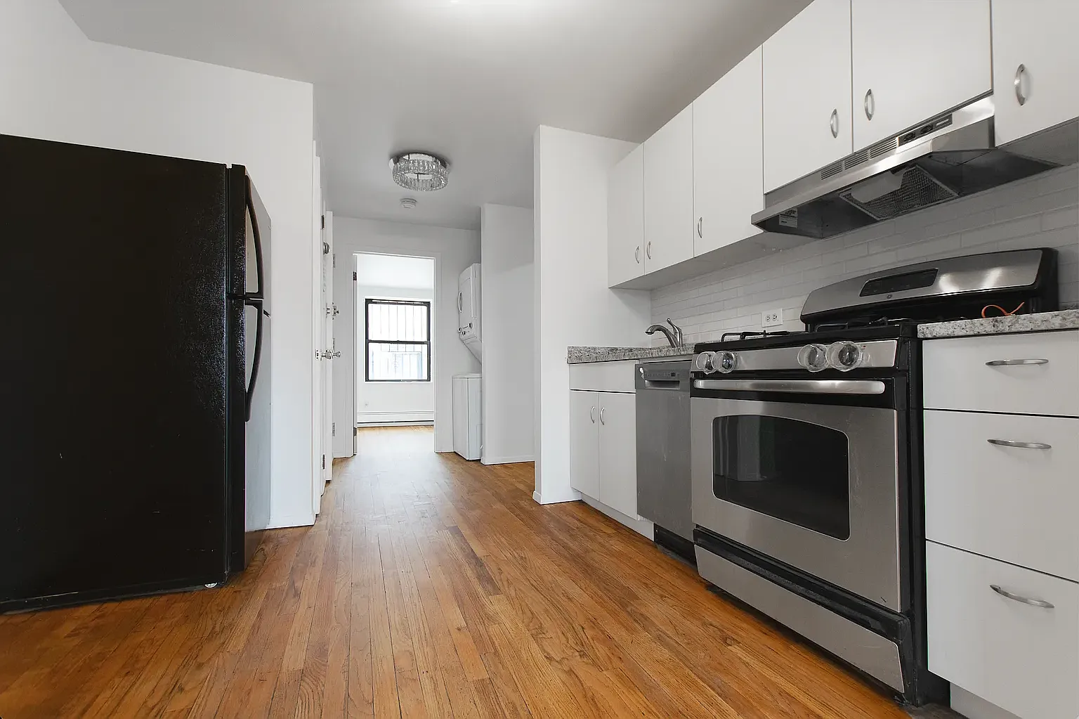 271 Columbia Street — Photo 1