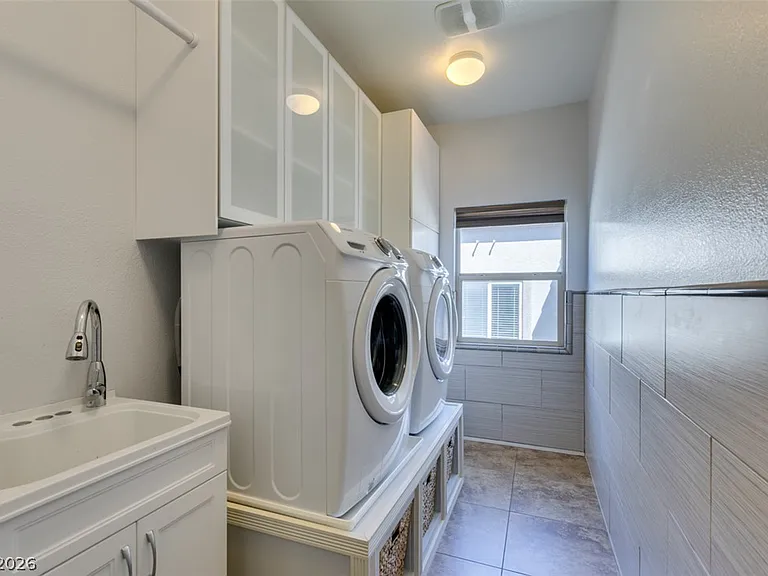 9114 Mastodon Ave — Photo 43