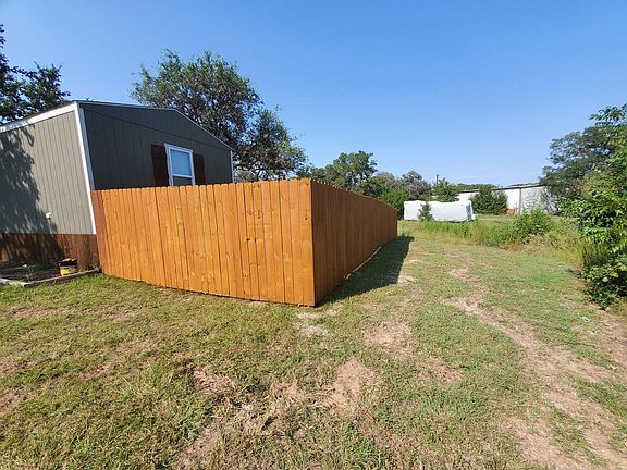 4th image of 102 Heritage Bend Dr