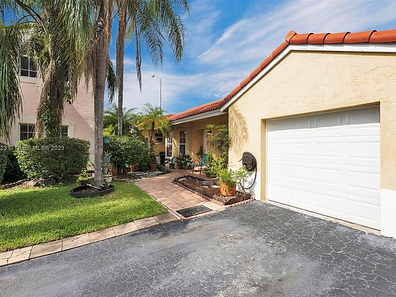 5th image of 10209 NW 57th Ter