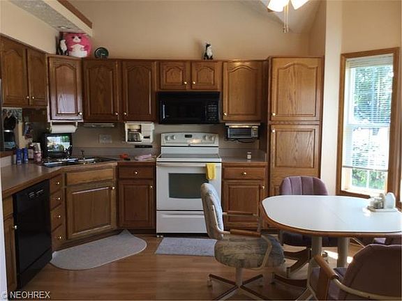 5th image of 2025 Coventry Dr