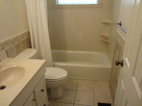 4th image of 3249 Boxwood Dr