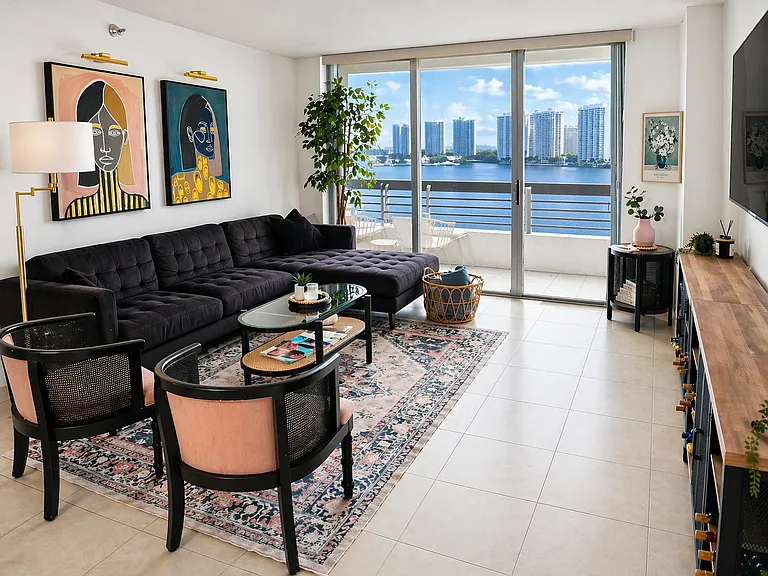 3530 Mystic Pointe Dr #1004 — Photo 3