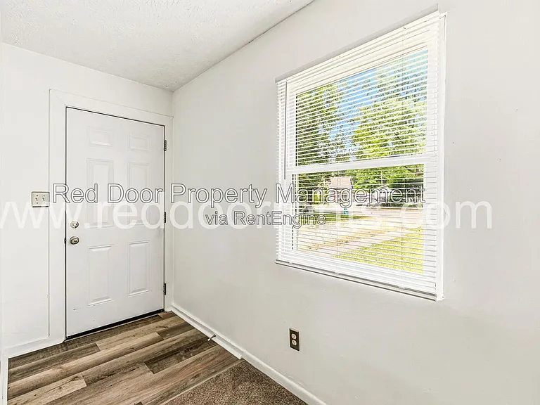5361 E Burgess Ave — Photo 7