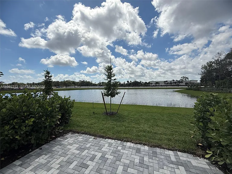 4286 Efendi Dr — Photo 4