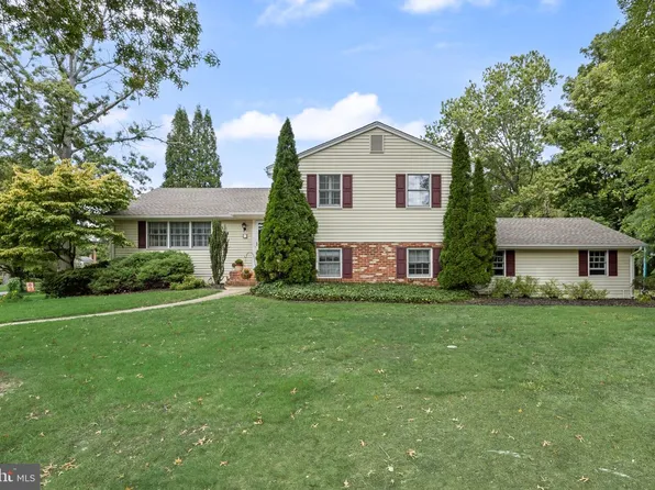 53 Wagon Bridge Run, Moorestown, NJ 08057