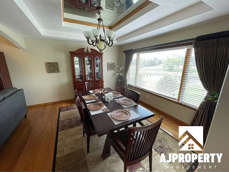 3105 S Dawley Cir — Photo 9