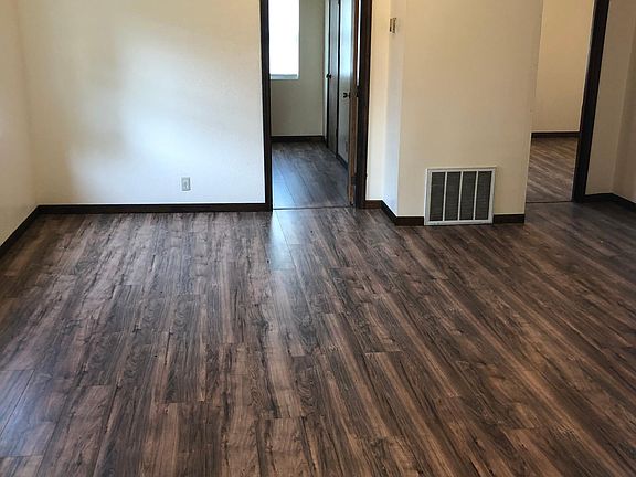 4th image of 308 8th St #13