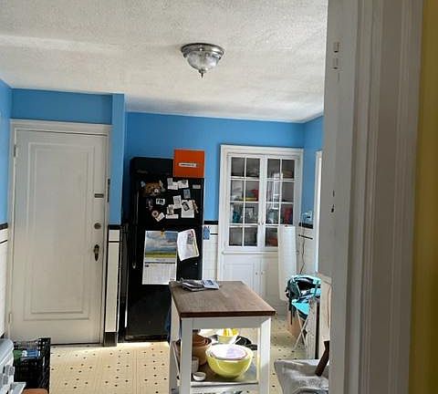 2nd image of 700 Pontiac Ave #2