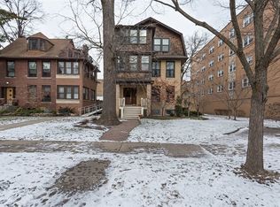 2017 Harrison St APT 1, Evanston, IL 60201