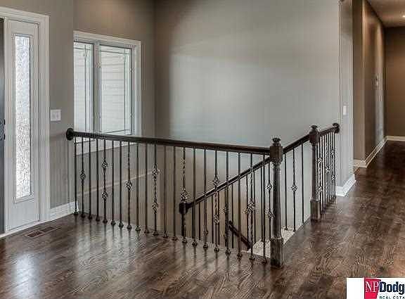 3rd image of 6841 Park Crest Dr